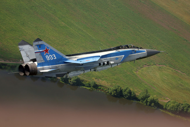 Обои картинки фото миг, 31е, авиация, боевые, самолёты, истребитель, небо, полет