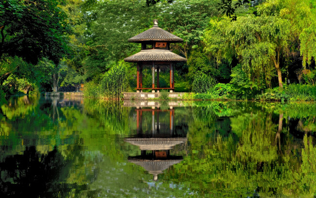 Обои картинки фото природа, парк, china, китай, озеро, пруд, беседка, отражение