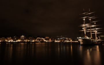 Картинка корабли порты+ +причалы водоем фонари ночь освещение
