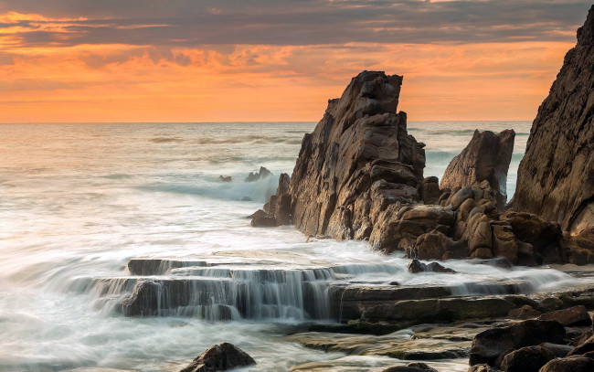 Обои картинки фото ocean, waves, природа, побережье, прибой, скалы, океан, волны, камни