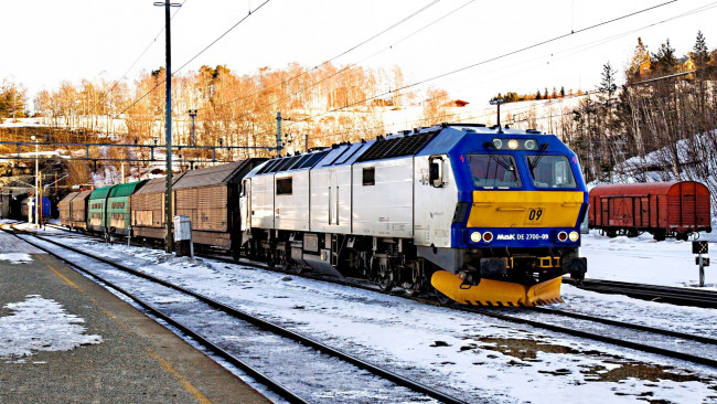 Обои картинки фото техника, поезда, рельсы, пути, локомотив, грузовой, состав