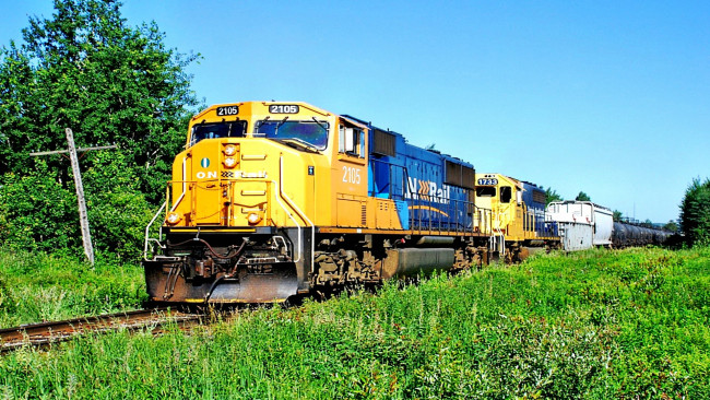 Обои картинки фото техника, поезда, железная, дорога, локомотивы, сцепка, цистерны, грузовой, состав