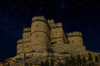 Картинка torre+de+salamanca города замки+испании испания ночь цитадель