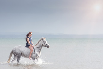 Картинка девушки -unsort+ рыжеволосые+и+другие море конь девушка