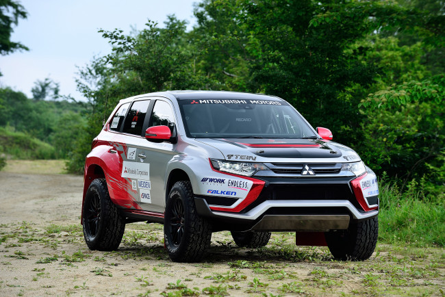 Обои картинки фото автомобили, mitsubishi, 2015г, car, race, baja, outlander, phev