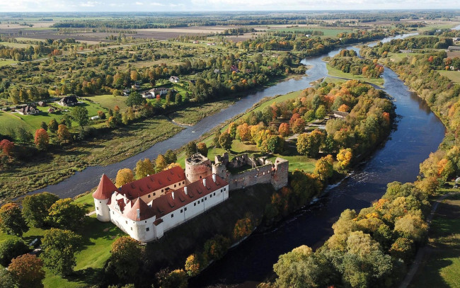 Обои картинки фото bauska castle,  latvia, города, - дворцы,  замки,  крепости, latvia, bauska, castle