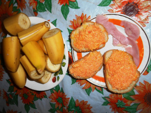 Картинка еда бананы колбаса хлеб бутерброды