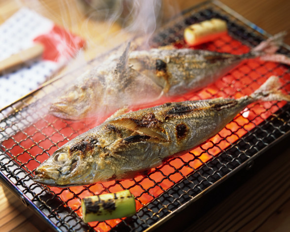 Обои картинки фото еда, рыба,  морепродукты,  суши,  роллы, гриль