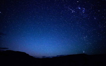 обоя космос, звезды, созвездия, ночь, небо, метеор, холмы