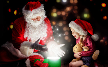 обоя праздничные, - разное , новый год, подарок, gift, девочка, дед, мороз, новый, год, toy, baby, santa, claus, christmas, new, year, волшебство, игрушка