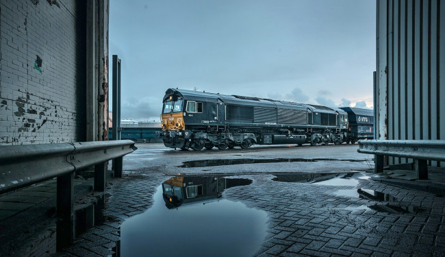 Обои картинки фото техника, поезда, железная, дорога, рельсы, локомотив, вагоны, пассажирский, состав