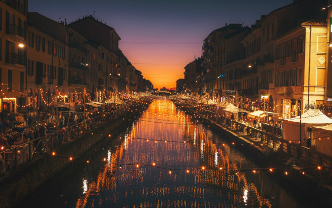 Обои картинки фото города, милан , италия, вечер, набережная, канал, иллюминация, огни