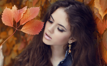 Картинка девушки -+лица +портреты осень листья серьги