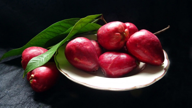 Обои картинки фото малайское яблоко, еда, фрукты,  ягоды, малайское, яблоко