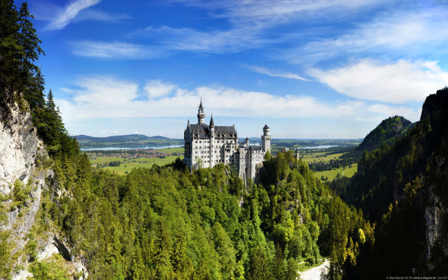 Обои картинки фото города, замок, нойшванштайн, германия, горы, лес