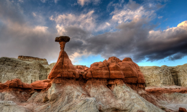 Обои картинки фото природа, горы, скалы, красные, гриб, каменный
