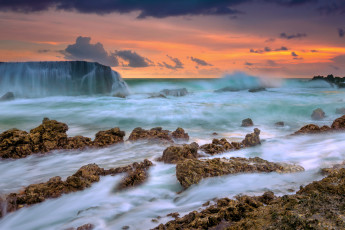 Картинка природа побережье пена волны заря скалы горизонт океан