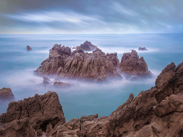 Обои картинки фото природа, побережье, океан, туман, скалы, горизонт