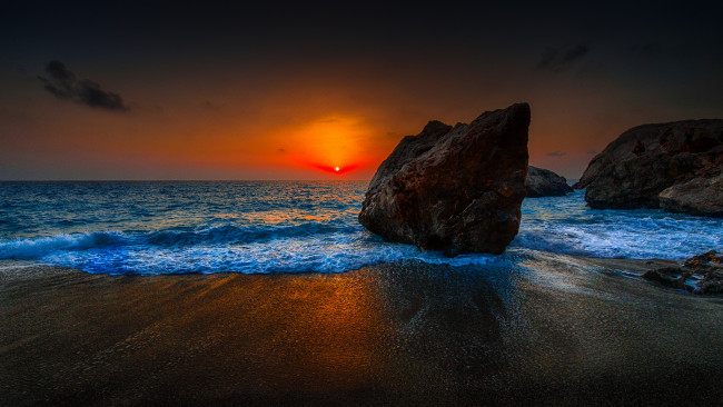 Обои картинки фото природа, восходы, закаты, солнце, заря, скалы, горизонт, океан, пляж