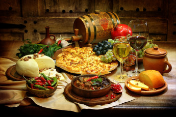 Картинка еда пицца гранат овощи вино хачапури бокалы виноград сыр зелень ассорти бочонок блюда перец стол
