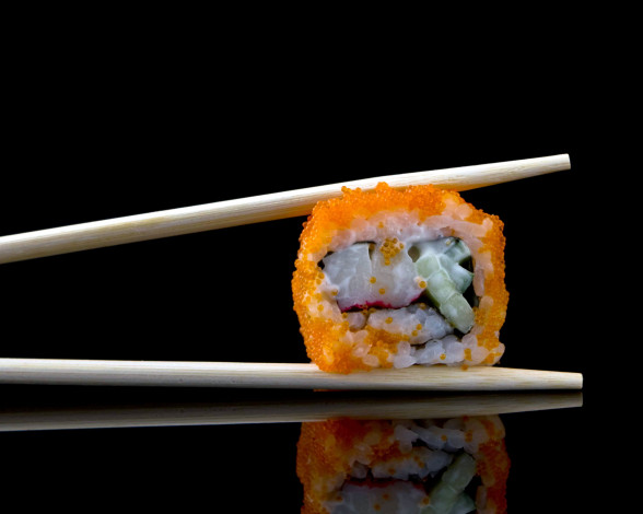 Обои картинки фото еда, рыба,  морепродукты,  суши,  роллы, японская, кухня, роллы, икра