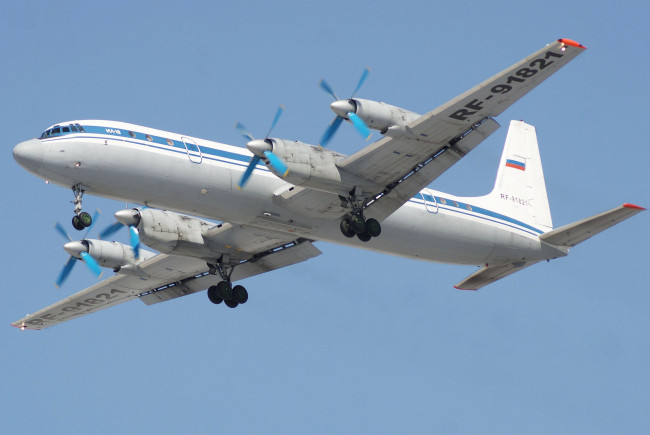 Обои картинки фото ил- 18, авиация, пассажирские самолёты, ил-, 18, самолёт, полёт