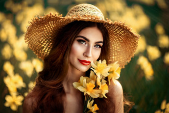 Картинка девушки -+лица +портреты макияж рыжеволосая шляпа цветы нарциссы