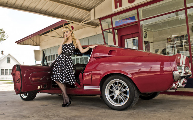 Обои картинки фото автомобили, авто с девушками, mustang, ford, красный, 1967, shelby, gt500