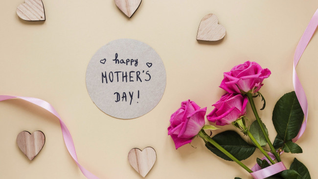 Обои картинки фото праздничные, день матери, розы, надпись, сердечки