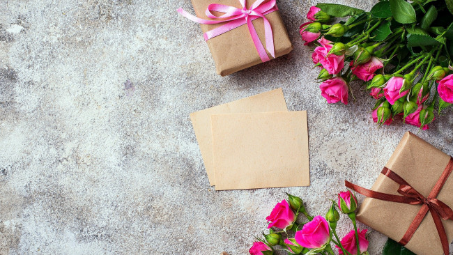 Обои картинки фото праздничные, подарки и коробочки, бутоны, подарки, розы