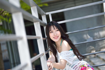 Картинка девушки zhengmei+bibi шатенка топ сетка ограда