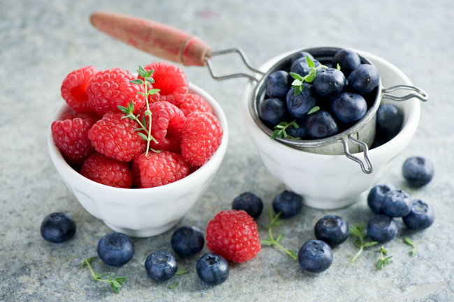 Обои картинки фото еда, фрукты, ягоды, голубика, малина