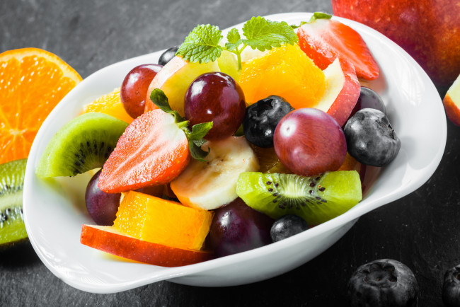 Обои картинки фото еда, фрукты,  ягоды, фруктовый, салат, ягоды