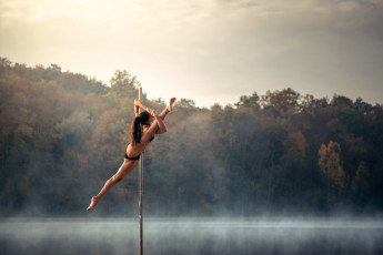 Картинка спорт гимнастика chris silya акробатика танец шест