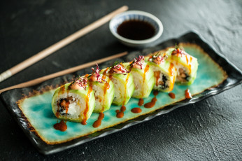Картинка еда рыба +морепродукты +суши +роллы палочки вкусно рис лосось роллы