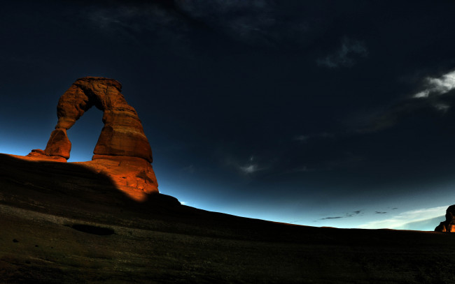 Обои картинки фото природа, горы, восход, арка, ночь, скала