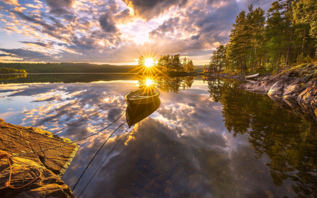 Обои картинки фото корабли, лодки,  шлюпки, деревья, отражение, лодка, закат, озеро, рингерике, норвегия, norway, ringerike