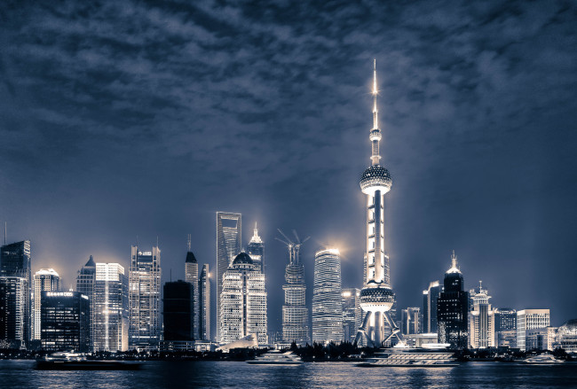 Обои картинки фото shanghai, china, города, шанхай, китай, ночной, город, здания, яхты, река