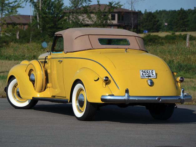 Обои картинки фото автомобили, классика, convertible, imperial, chrysler, 1938г, желтый, c-19, coupe