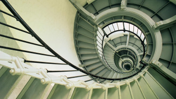 Картинка интерьер холлы +лестницы +корридоры перила колодец винтовая этажи лестница