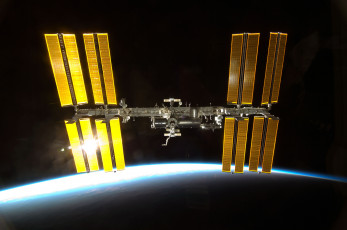 Картинка космос космические+корабли +космические+станции планета небо земля мкс