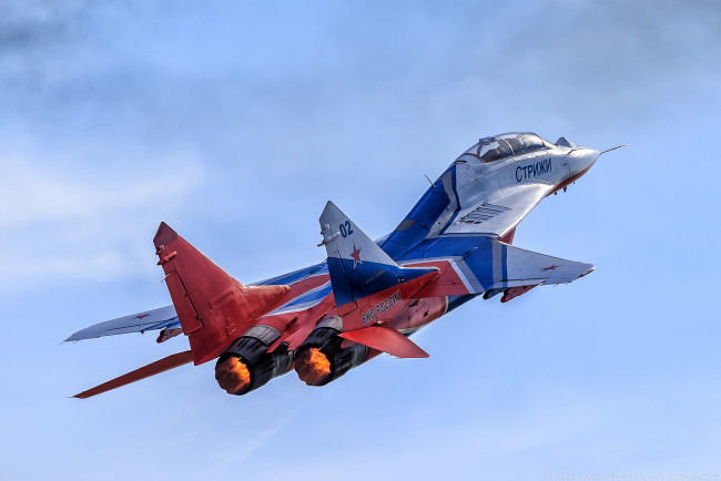 Обои картинки фото mig-29ub, авиация, боевые самолёты, россия, ввс, крылья