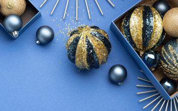 Картинка праздничные шары елочные шарики