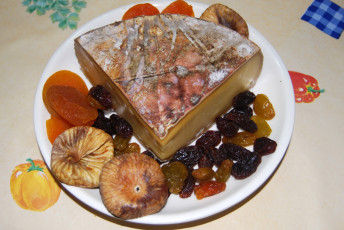 Картинка еда сырные+изделия сыр изюм инжир сухофрукты