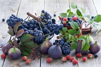 Картинка еда фрукты +ягоды малина фиги инжир виноград ягоды