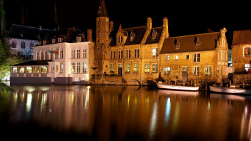 Картинка города брюгге+ бельгия канал лодки дома