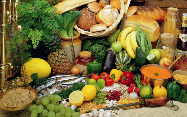 Обои картинки фото еда, разное, хлеб, виноград, бананы, лимон, огурцы, ананасы, перец, зелень, томаты, помидоры