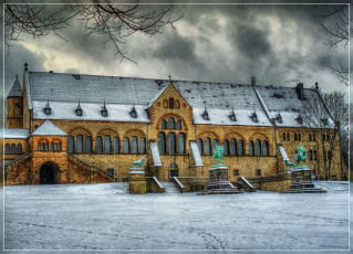 Картинка kaiserpfalz goslar города дворцы замки крепости статуи зима снег тучи замок