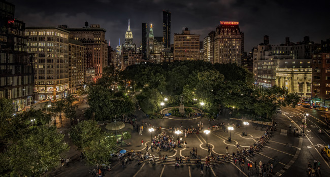 Обои картинки фото union square, города, нью-йорк , сша, парк, огни, ночь