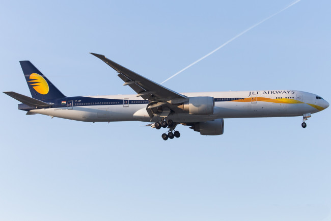 Обои картинки фото boeing 777-300er, авиация, пассажирские самолёты, авиалайнер